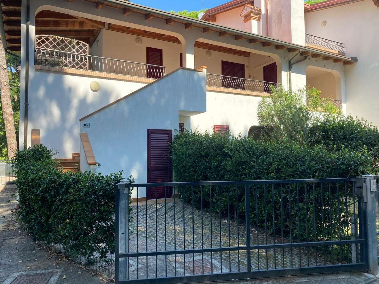 LIDO DEGLI ESTENSI vendesi bella villetta di recente costruzione a 80 mt dalla spiaggia